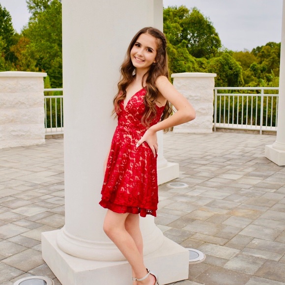 Homecoming dress - Picture 3 of 3